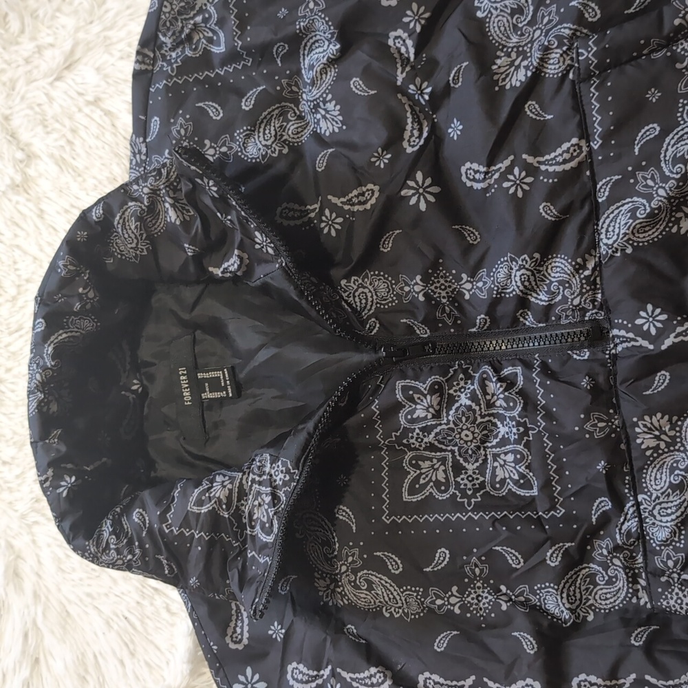 Forever 21 Paisley Puffer Half Zip Black & Grey Oversized Pullover Coat XS - Picture 3 of 11